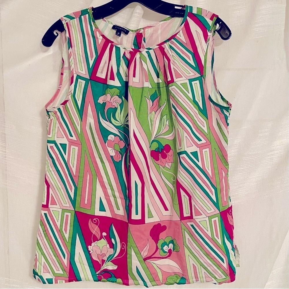 TalbotsColorful Geometric Print with Beautiful Buttons Down the Back. Size 10